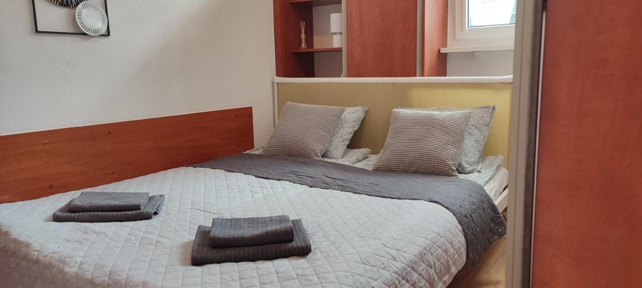 Top Apartamenty Centrum - Metro Rondo Onz Varşovia Exterior foto